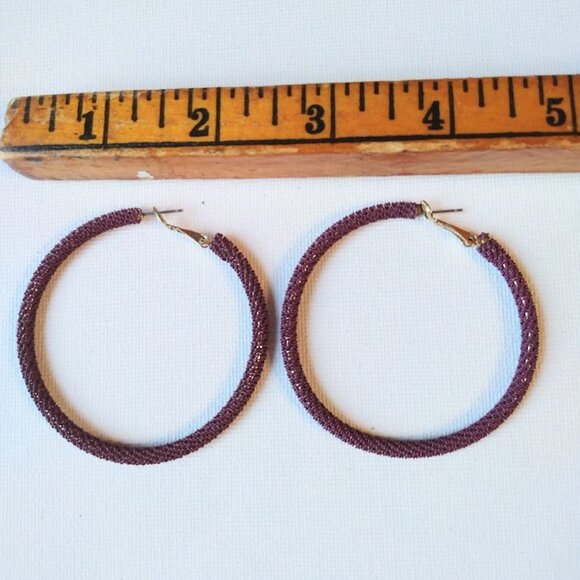 Lot of 7 Hoop Earrings Gold Toned Rhinestone Costume Jewelry Large Pierced Ears - Picture 12 of 15